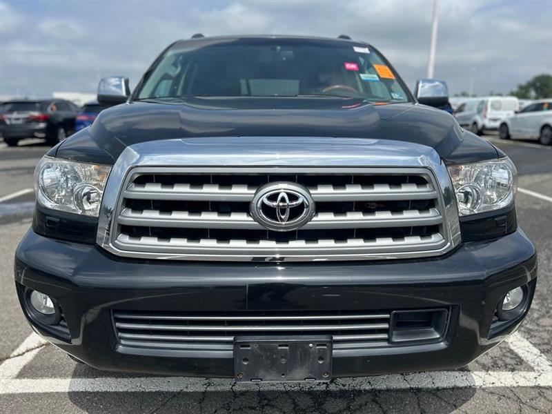 2011 TOYOTA SEQUOIA PLATINUM