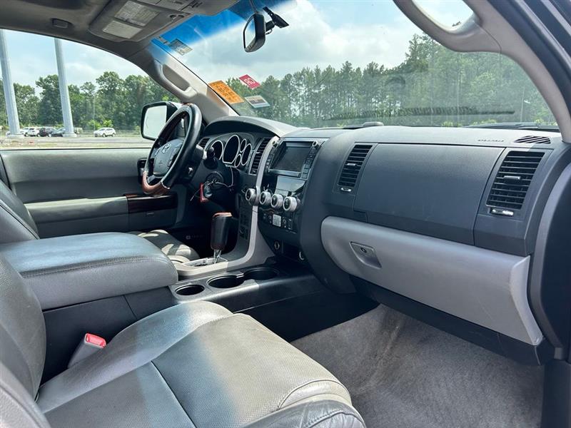 2011 TOYOTA SEQUOIA PLATINUM