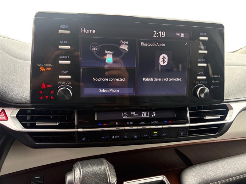2021 TOYOTA SIENNA XLE