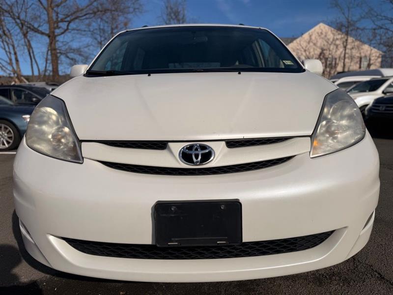 2009 TOYOTA SIENNA XLE