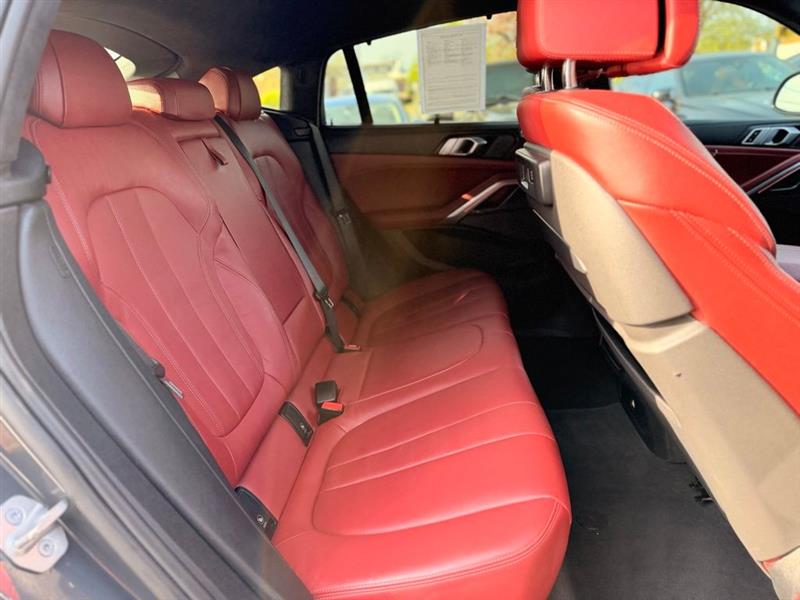 2022 BMW X6 M50I