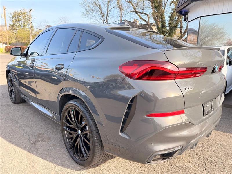 2022 BMW X6 M50I