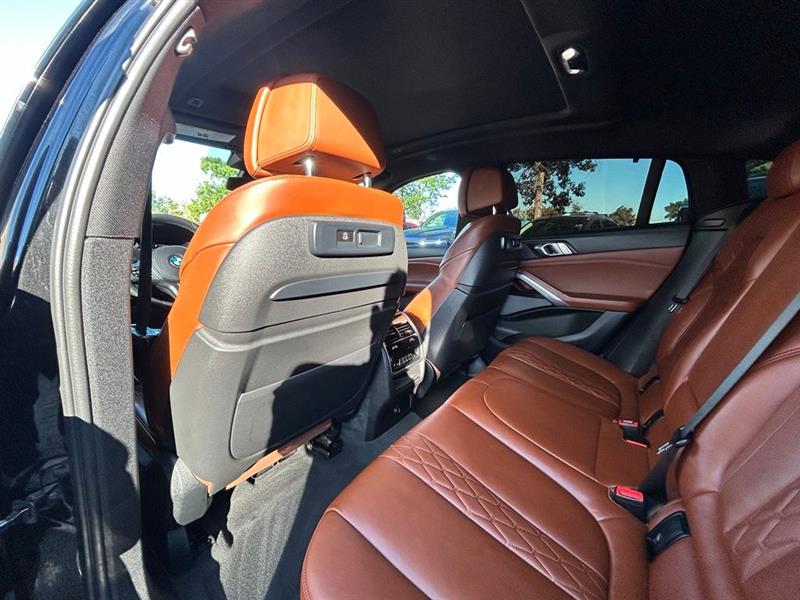 2021 BMW X6 M50I