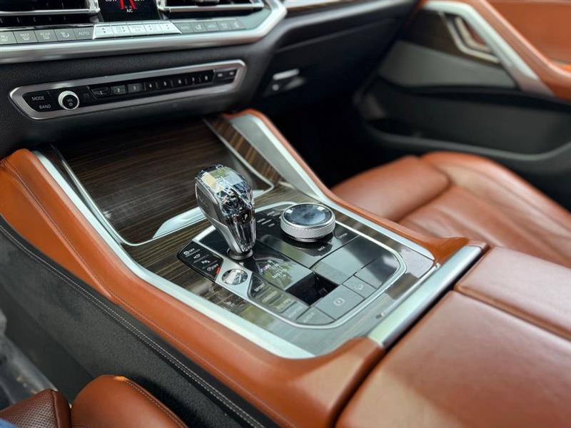 2021 BMW X6 M50I