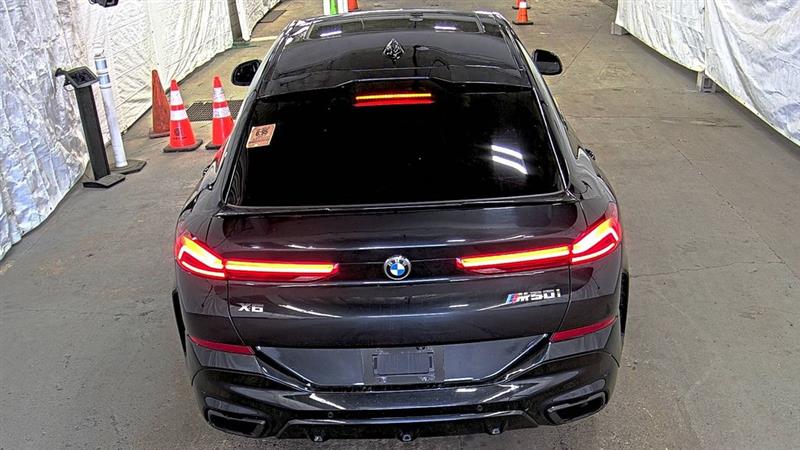 2021 BMW X6 M50I