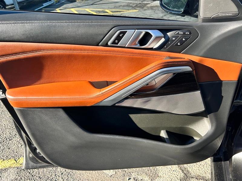 2021 BMW X6 M50I
