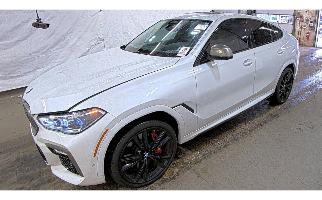 2021 BMW X6 M50i's photo