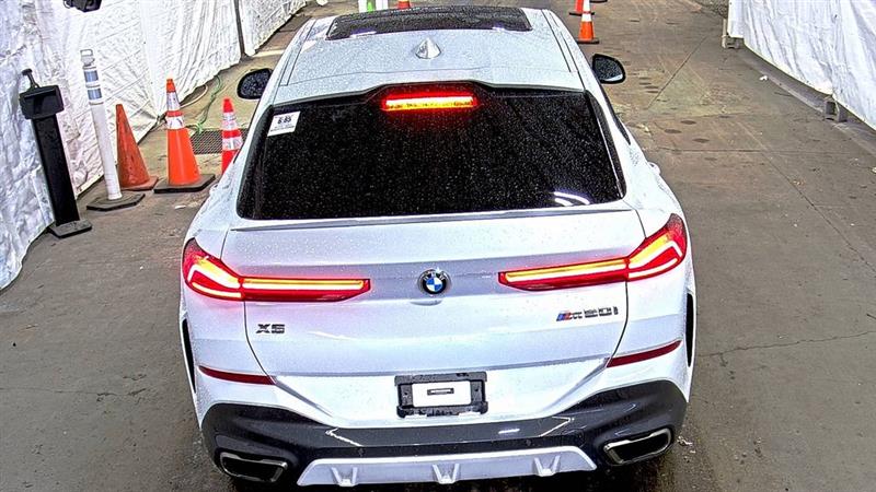 2021 BMW X6 M50I
