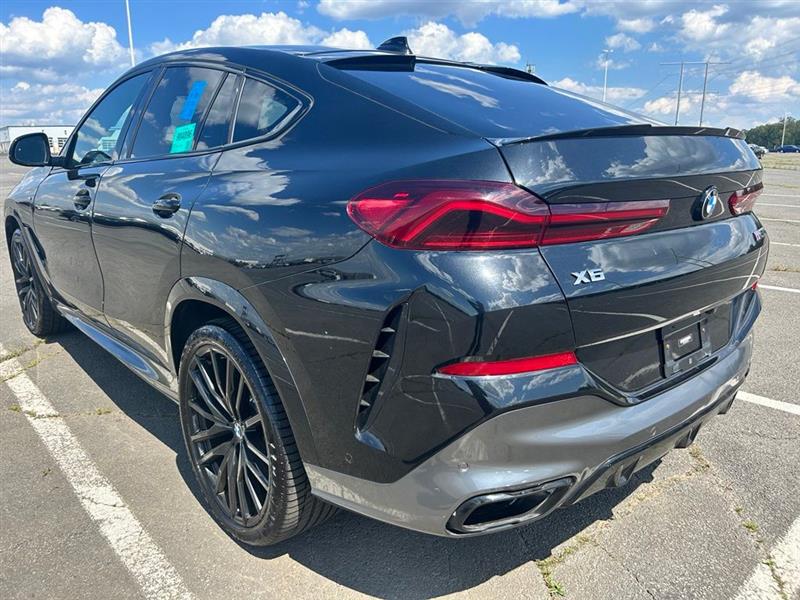 2022 BMW X6 M50I