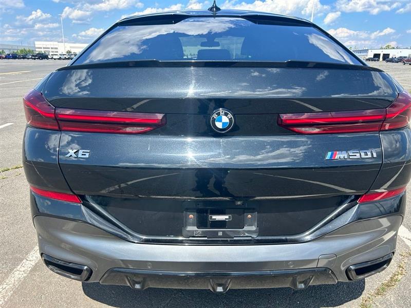 2022 BMW X6 M50I