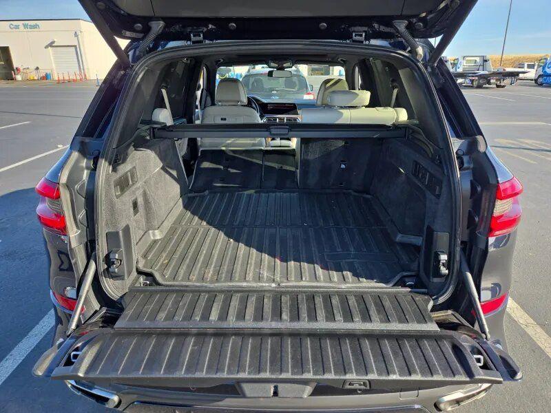 2020 BMW X5 M50I