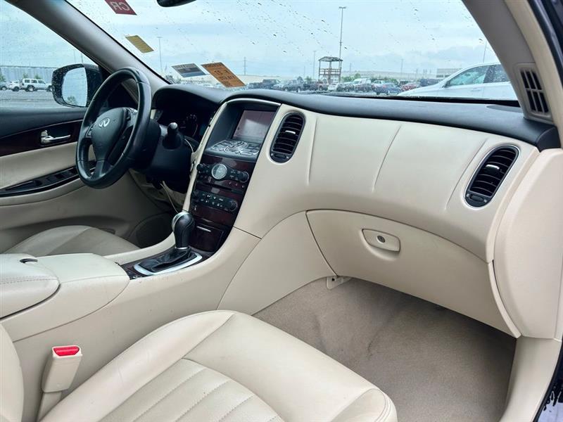 2017 INFINITI QX50 