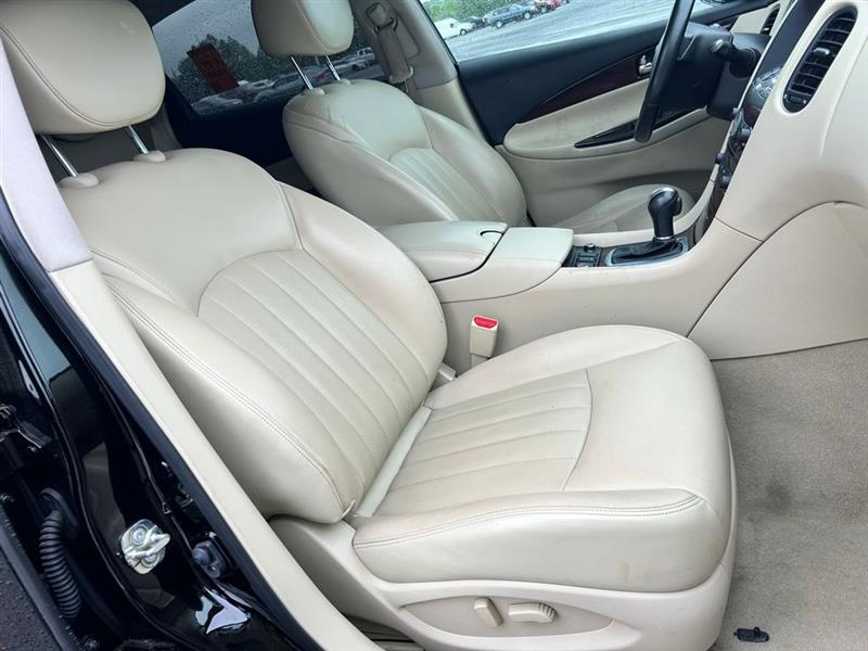 2017 INFINITI QX50 