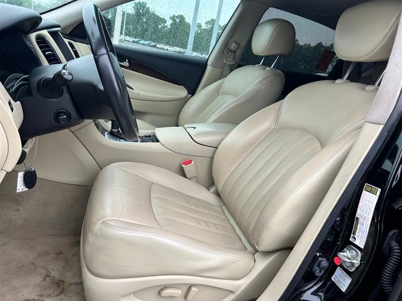 2017 INFINITI QX50 