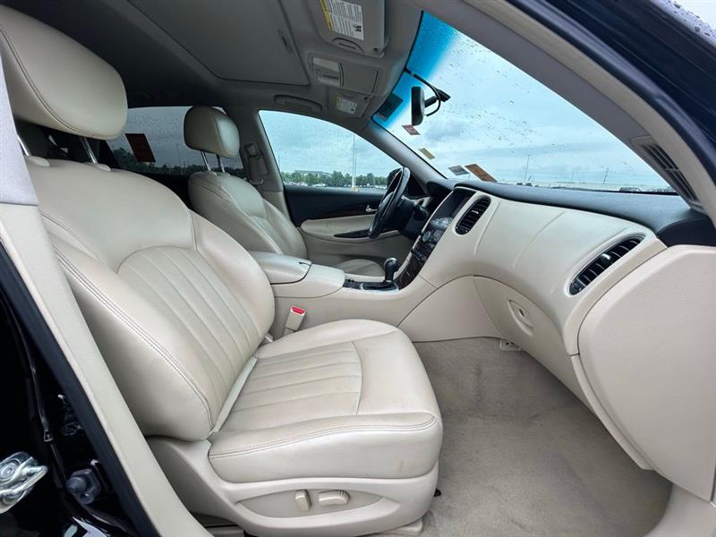 2017 INFINITI QX50 