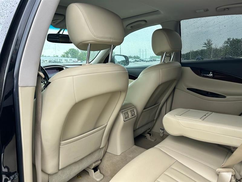 2017 INFINITI QX50 