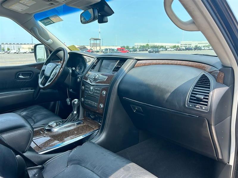 2017 INFINITI QX80 