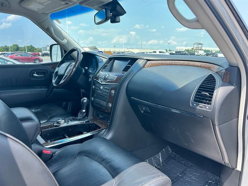 2017 INFINITI QX80 