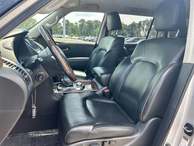 2017 INFINITI QX80 
