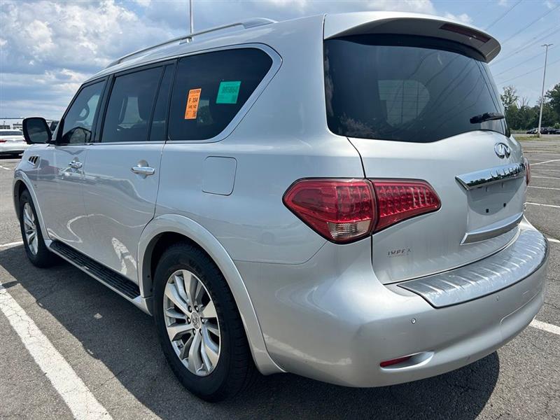2017 INFINITI QX80 