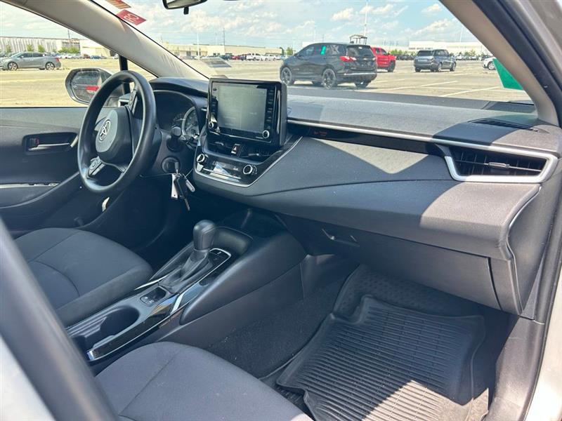 2022 TOYOTA COROLLA LE