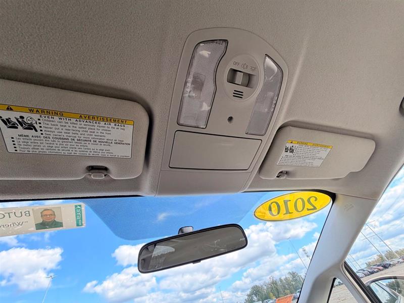 2010 TOYOTA PRIUS III