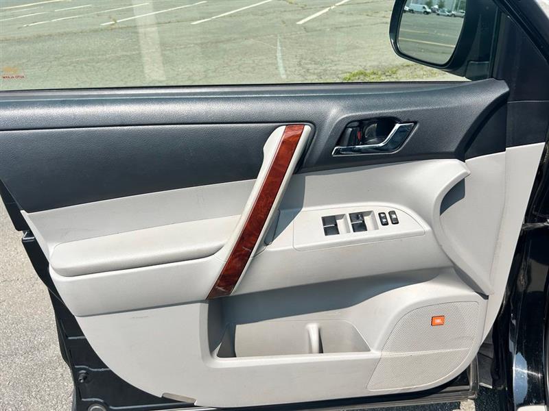 2012 TOYOTA HIGHLANDER HYBRID LIMITED
