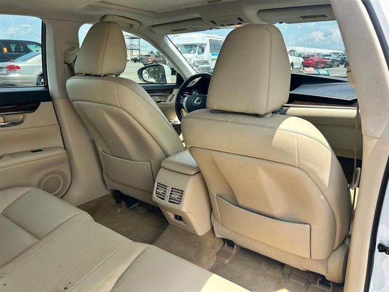 2013 LEXUS ES350 