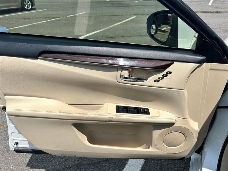 2013 LEXUS ES350 