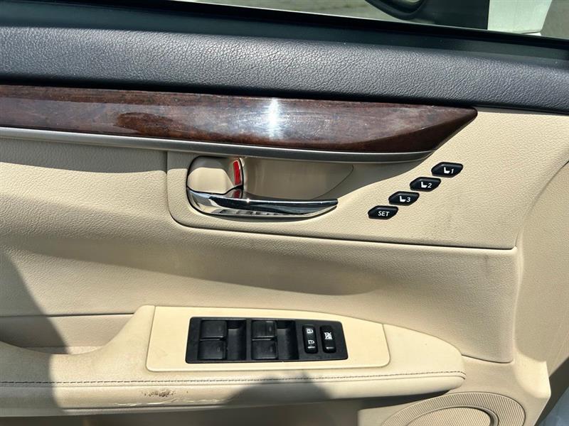 2013 LEXUS ES350 