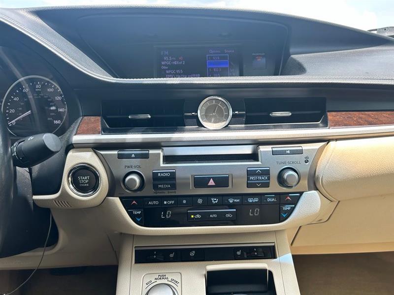 2013 LEXUS ES350 