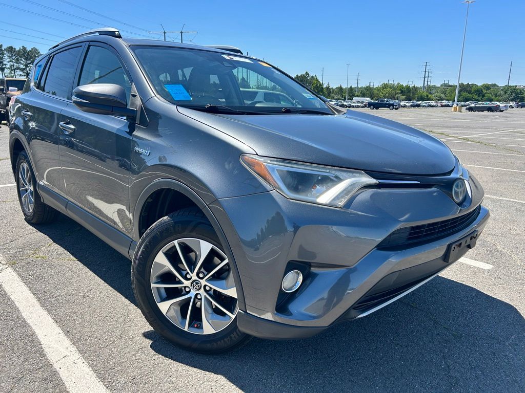 2017 Toyota RAV4 Hybrid XLE AWD's photo