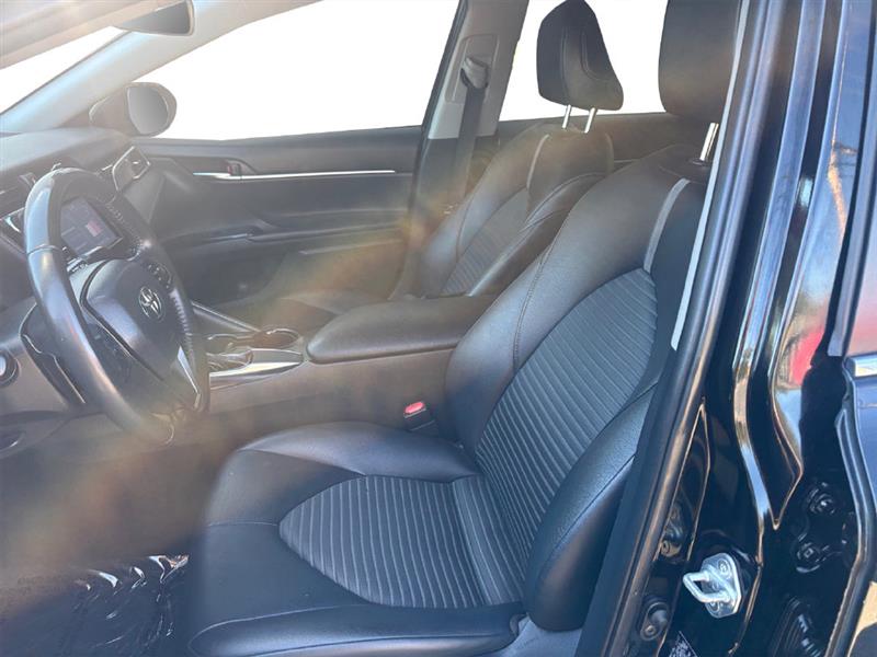 2018 TOYOTA CAMRY SE