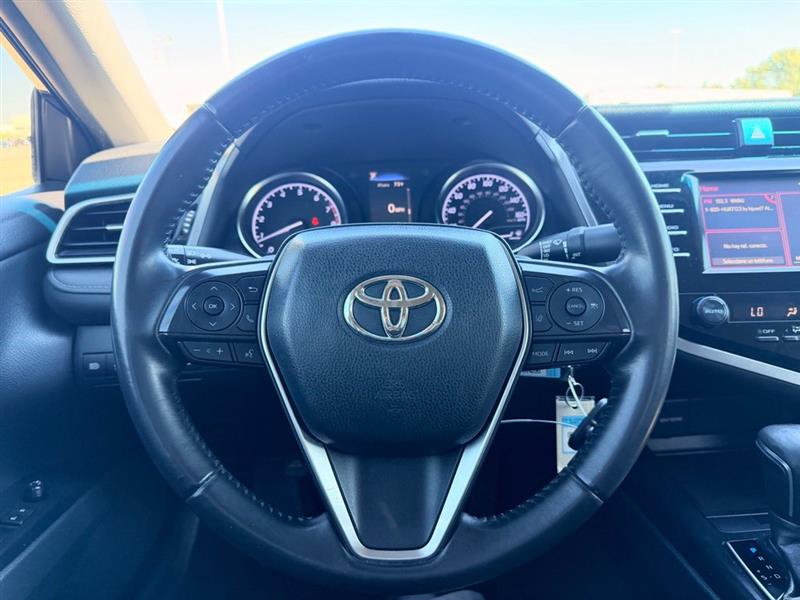 2018 TOYOTA CAMRY SE