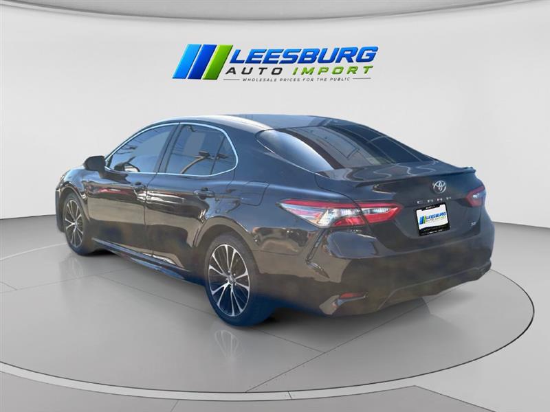 2018 TOYOTA CAMRY SE