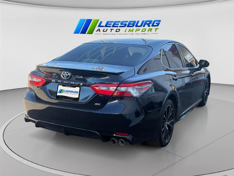 2018 TOYOTA CAMRY SE