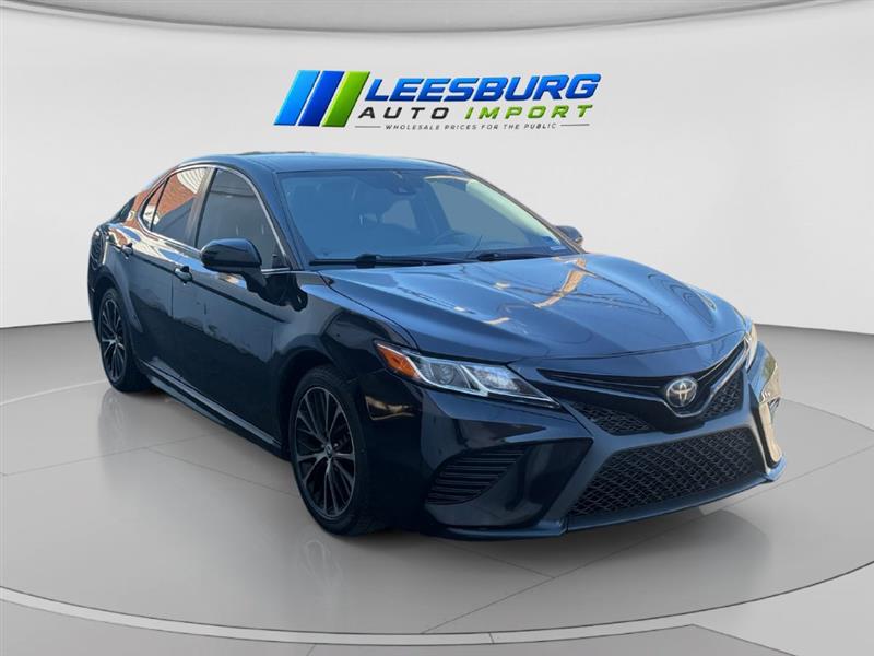 2018 TOYOTA CAMRY SE