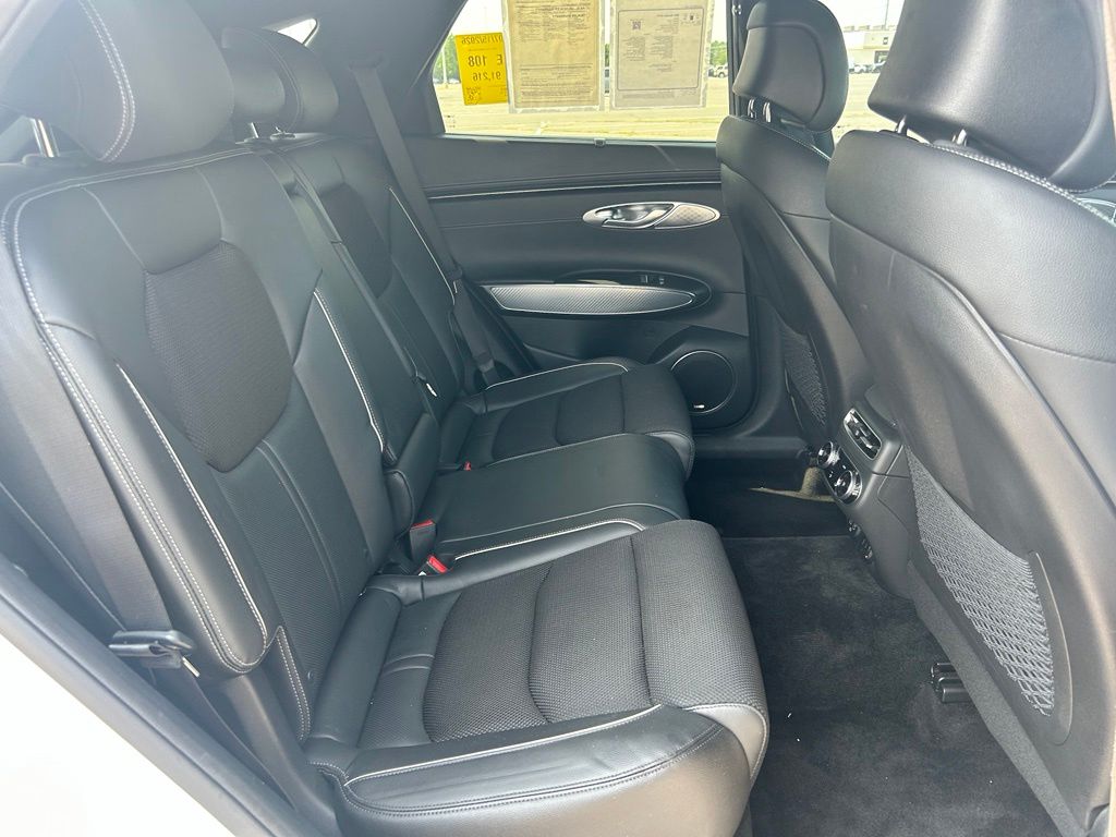 2023 GENESIS GV70 Standard - Photo 29