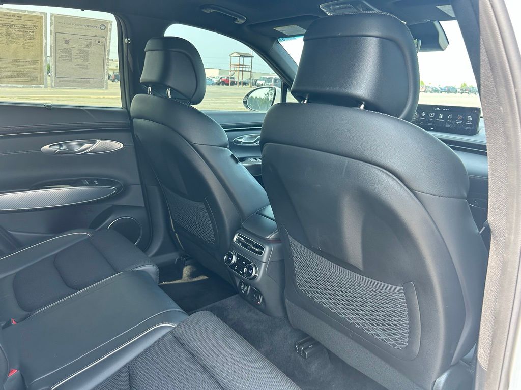 2023 GENESIS GV70 Standard - Photo 33