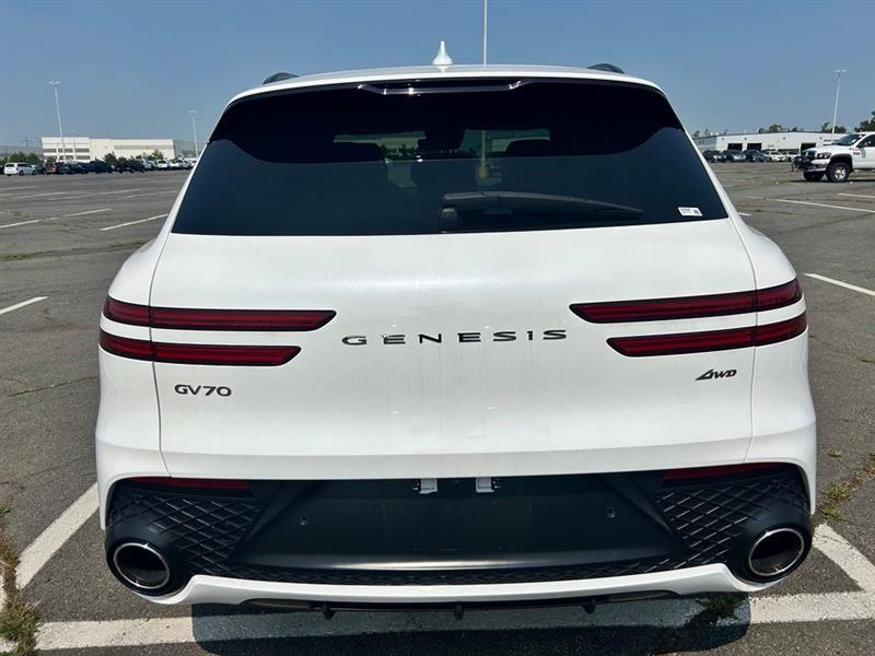 2023 GENESIS GV70 2.5T