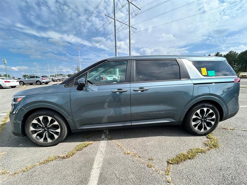 2022 KIA CARNIVAL EX