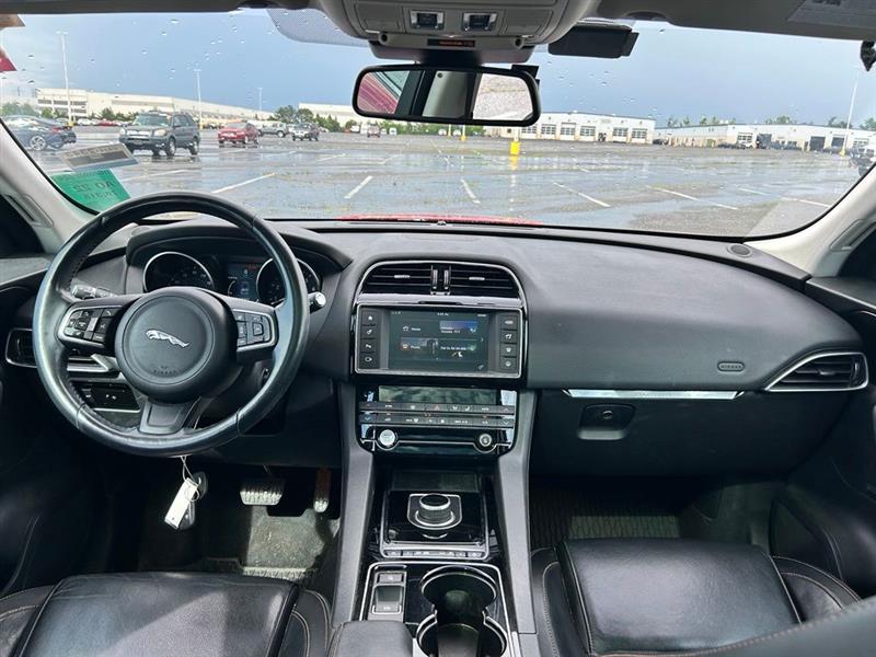 2017 JAGUAR F-PACE 35T PRESTIGE