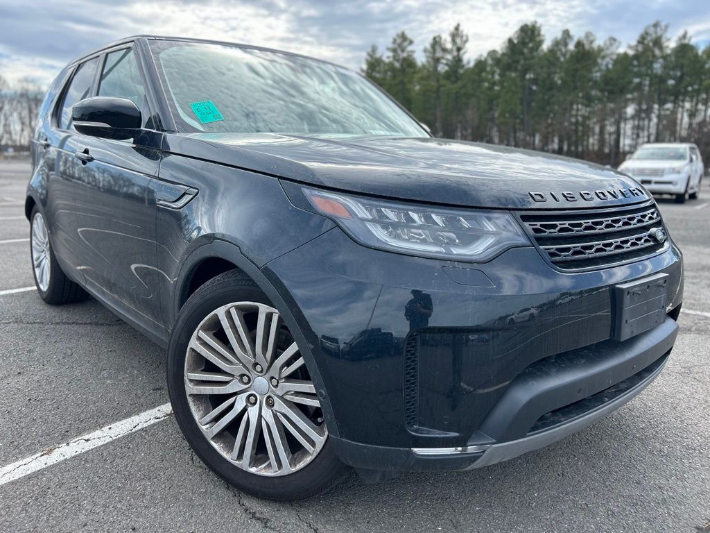 2017 Land Rover Discovery First Edition's photo