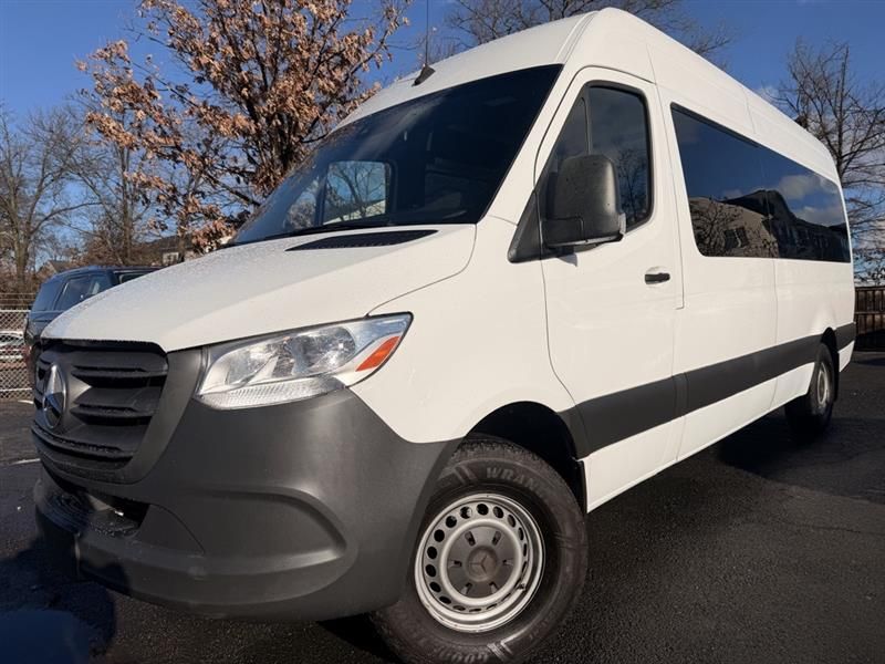 2022 Mercedes-Benz Sprinter 2500 170 WB 2.0D High Roof's photo