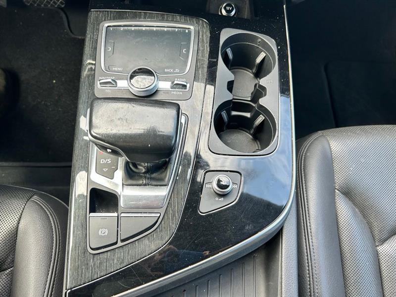 2017 AUDI Q7 PRESTIGE