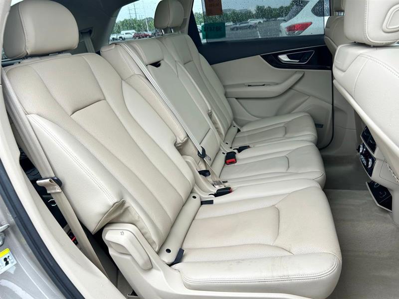 2017 AUDI Q7 PRESTIGE