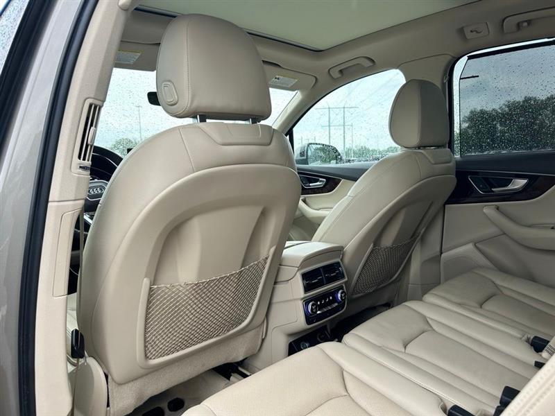 2017 AUDI Q7 PRESTIGE