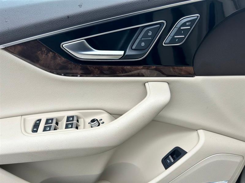 2017 AUDI Q7 PRESTIGE