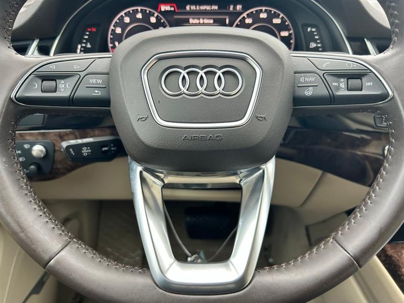 2017 AUDI Q7 PRESTIGE