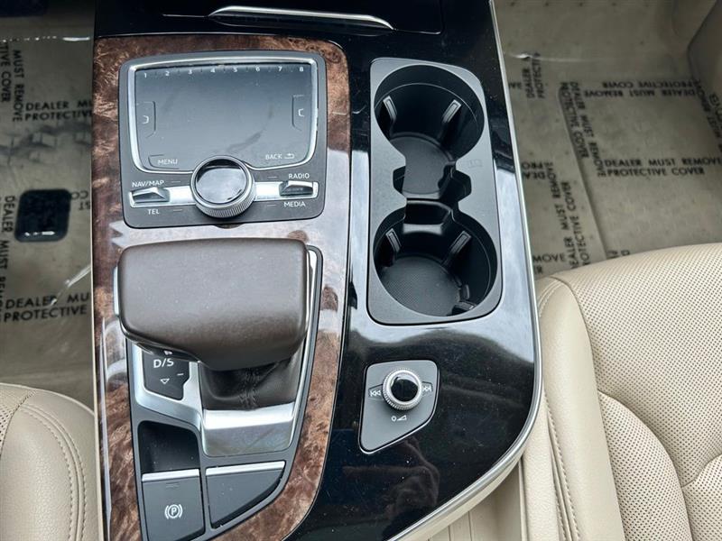 2017 AUDI Q7 PRESTIGE